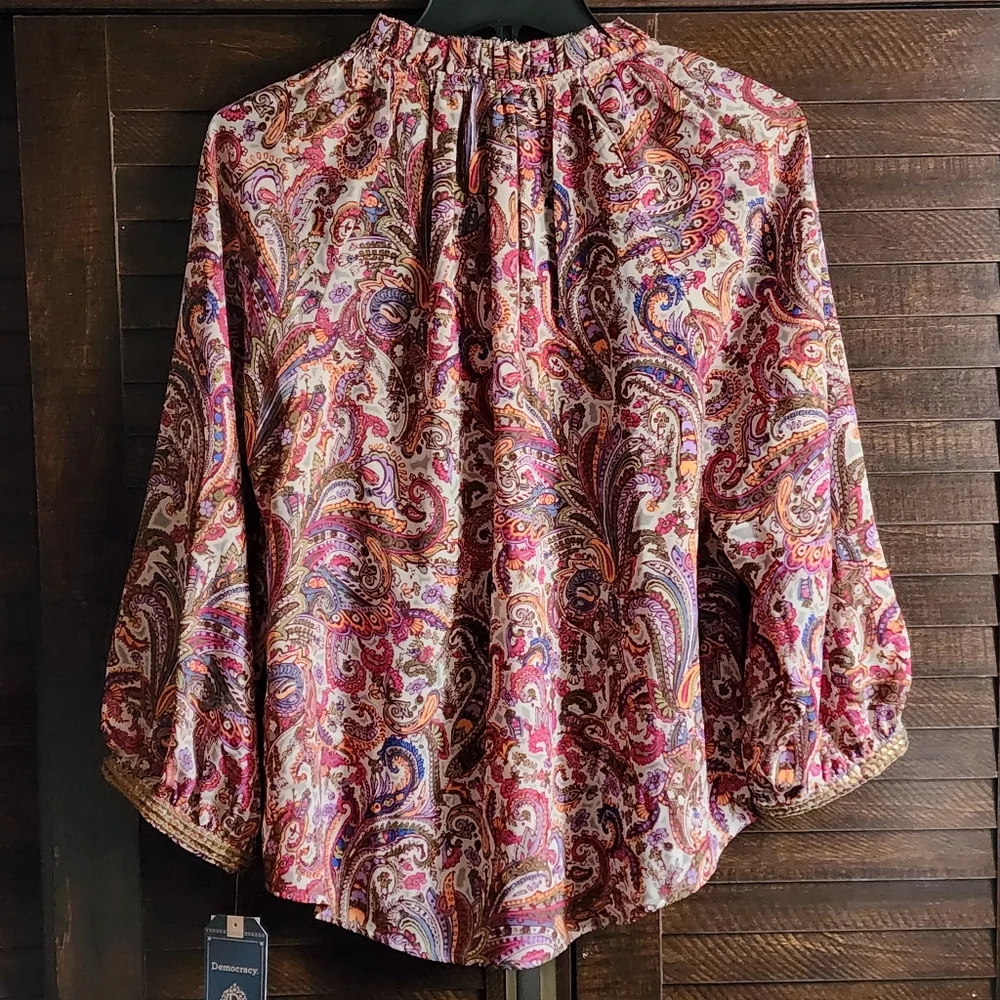 Democracy Woven Top Paisley Print 3/4 Blouson Sleeve Ruffle V-Neck Sage Burry S. - Picture 2 of 11